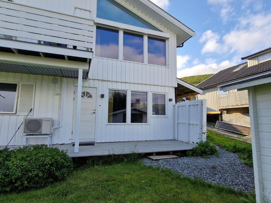Leilighet I Tromso Kvaloysletta Exteriör bild